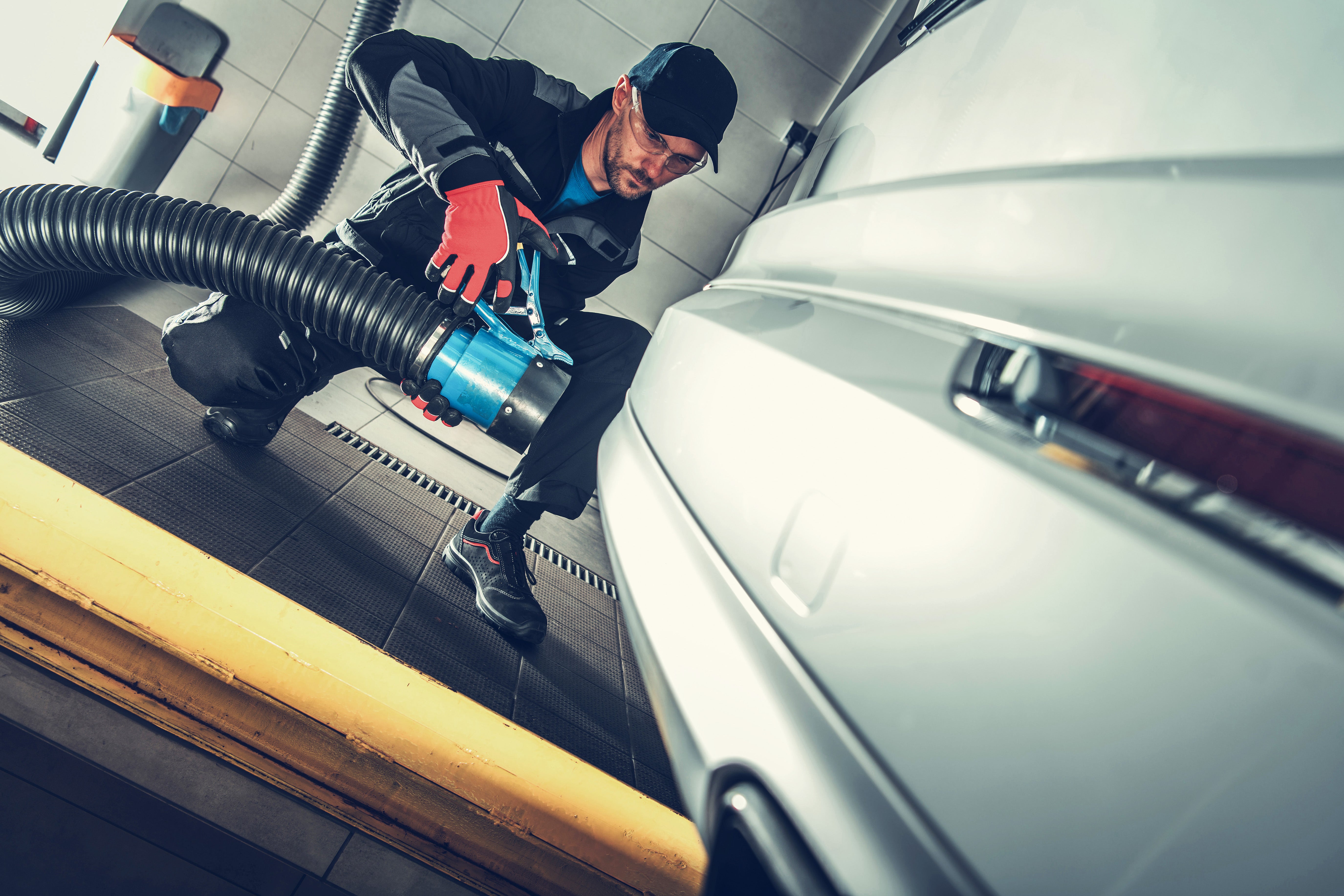 Used by detailers. Built for it.